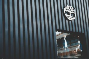 How to Create Airport Retail Industry Logo