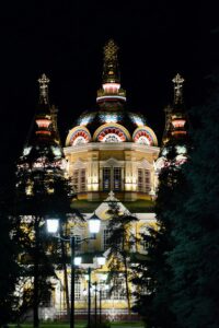 How to Get Clients for Your Eyebrow Threading Business