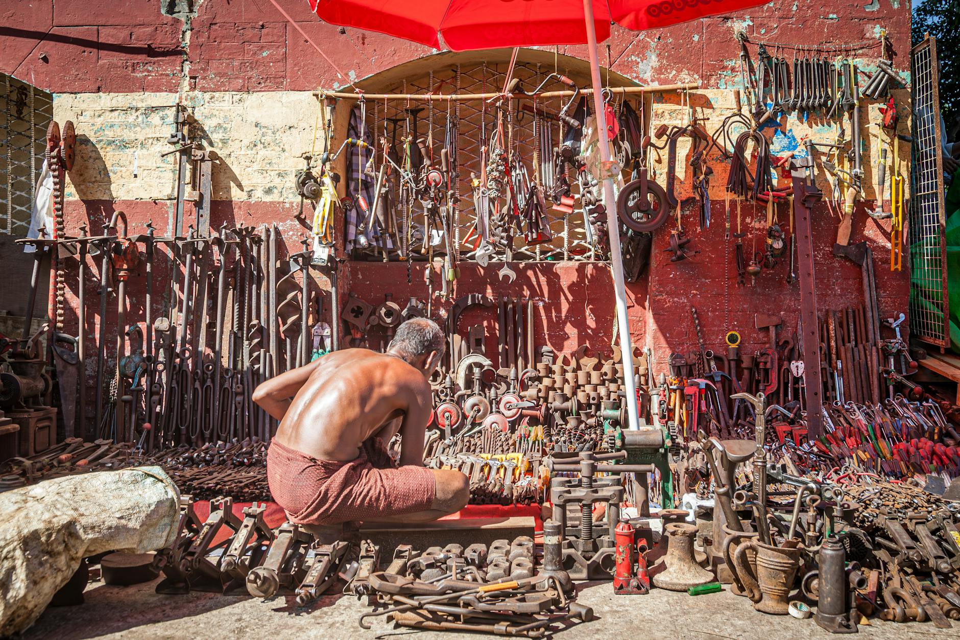 How to Get Clients for Your Broadcast Equipment Repair Business