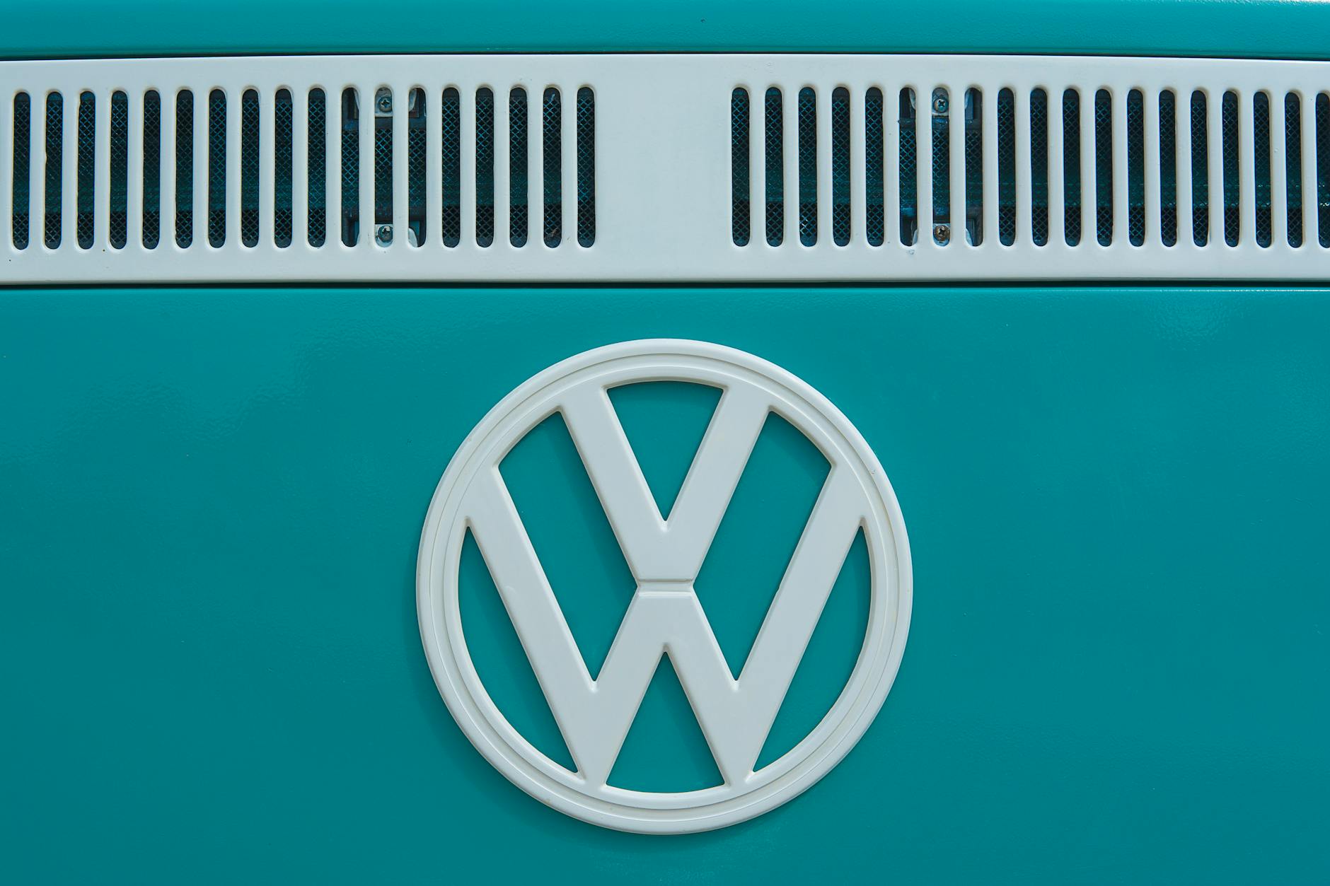 Leisure Vehicle Industry Logo Design Ideas