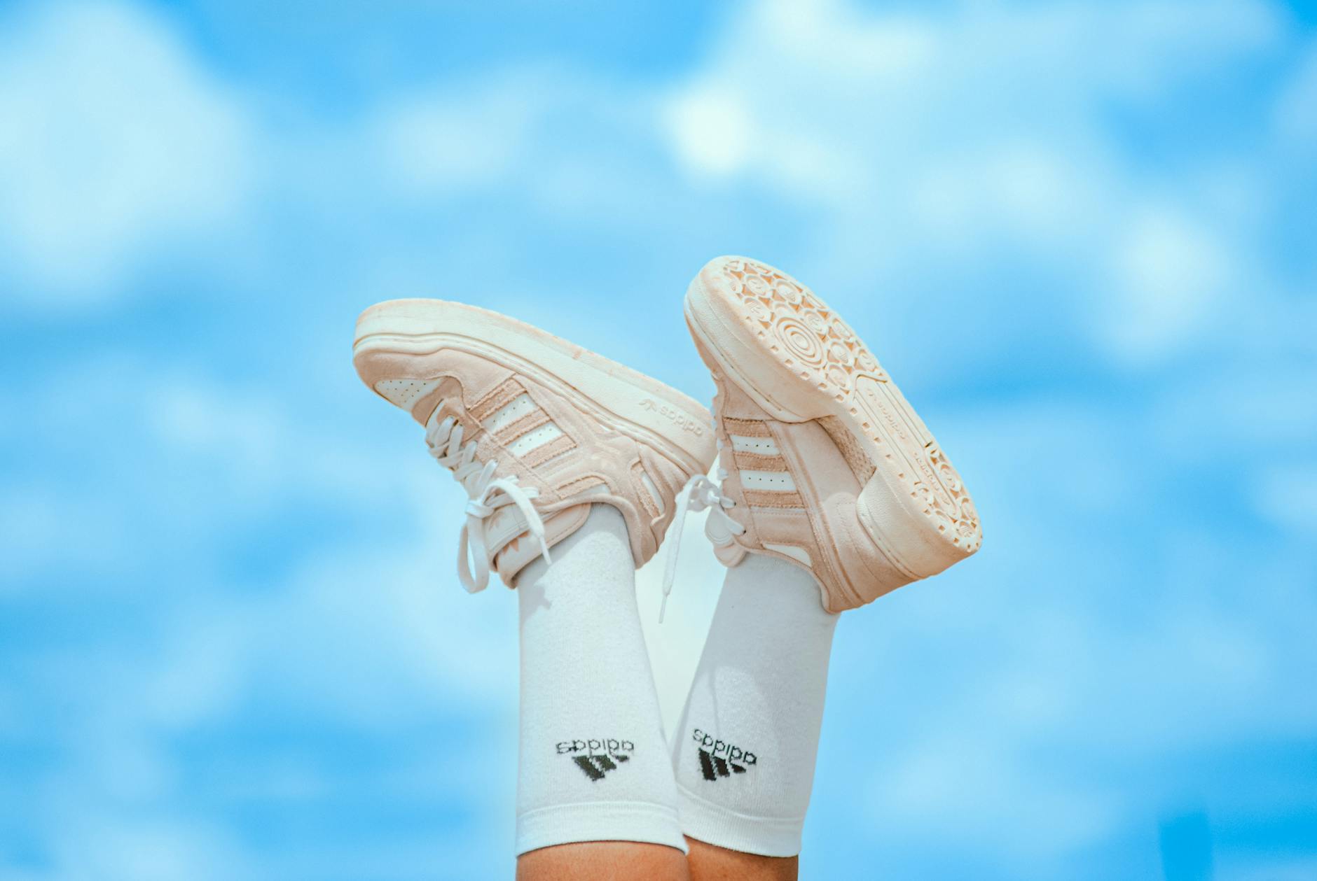 How to Create Casual Footwear Industry Logo