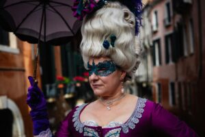 Theatrical Wig Industry Logo Design Ideas