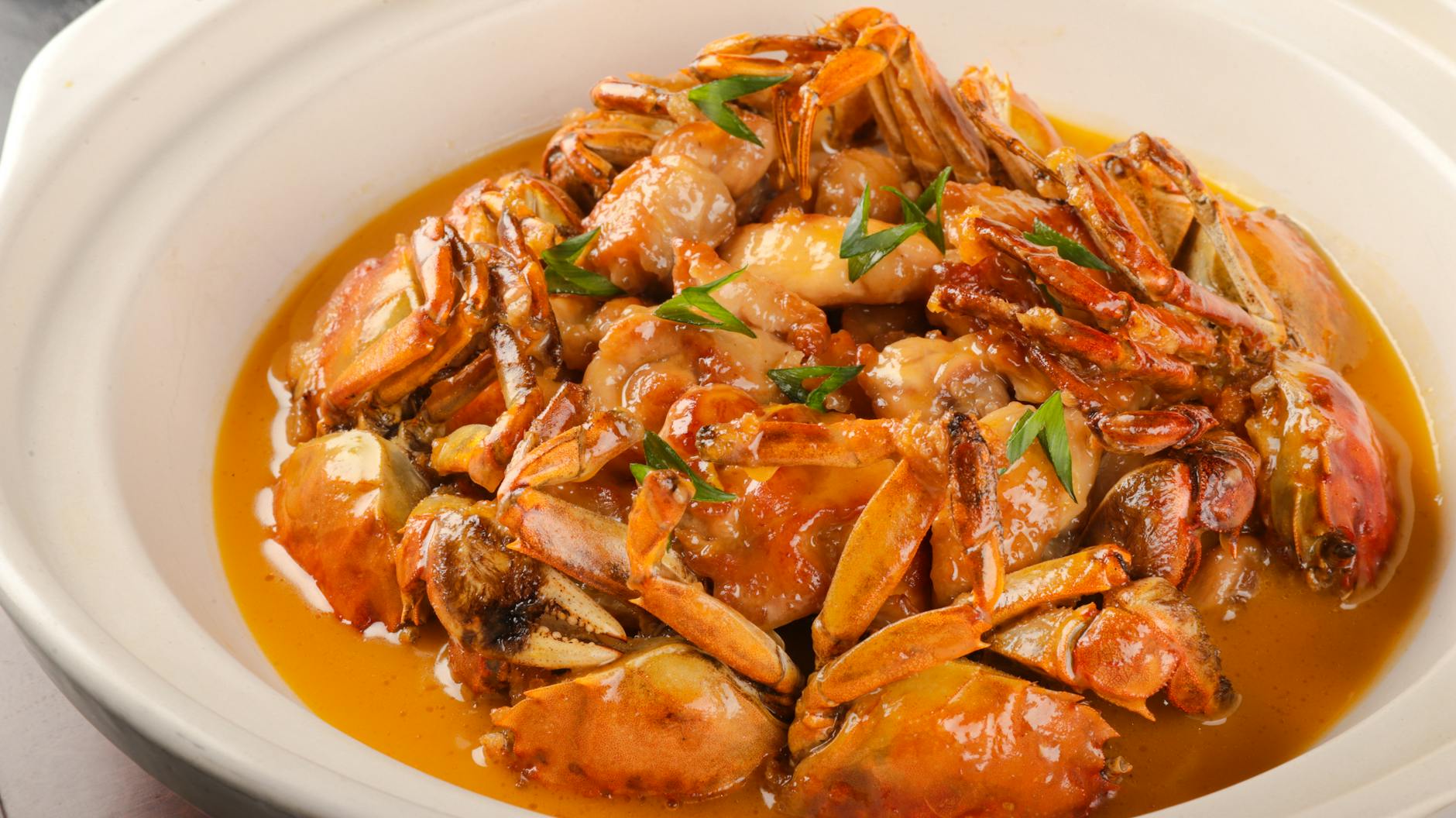 How to Get Clients for Your Bulk Hot Sauce Business