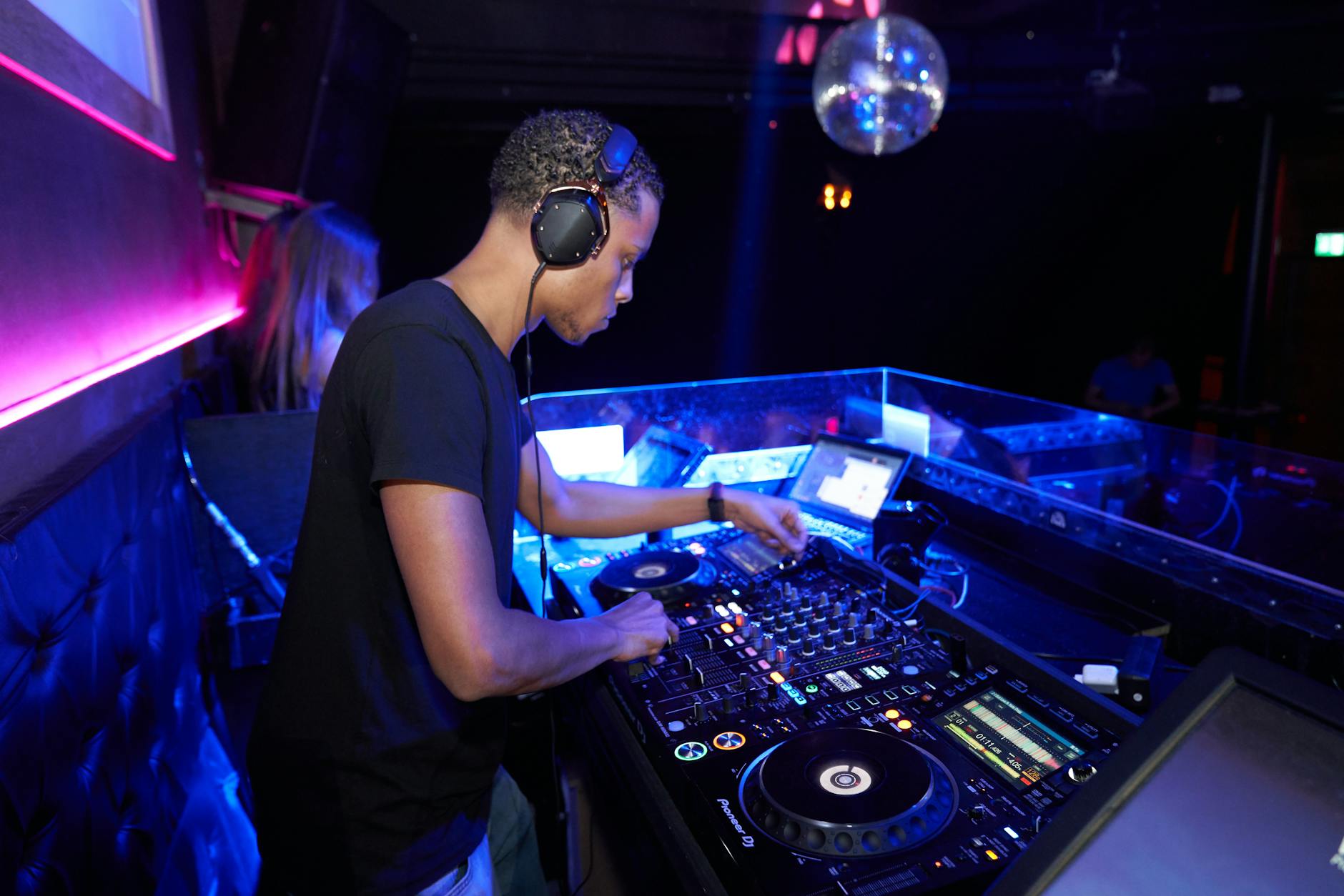 How to Get Clients for Your Lighting and Audio Business