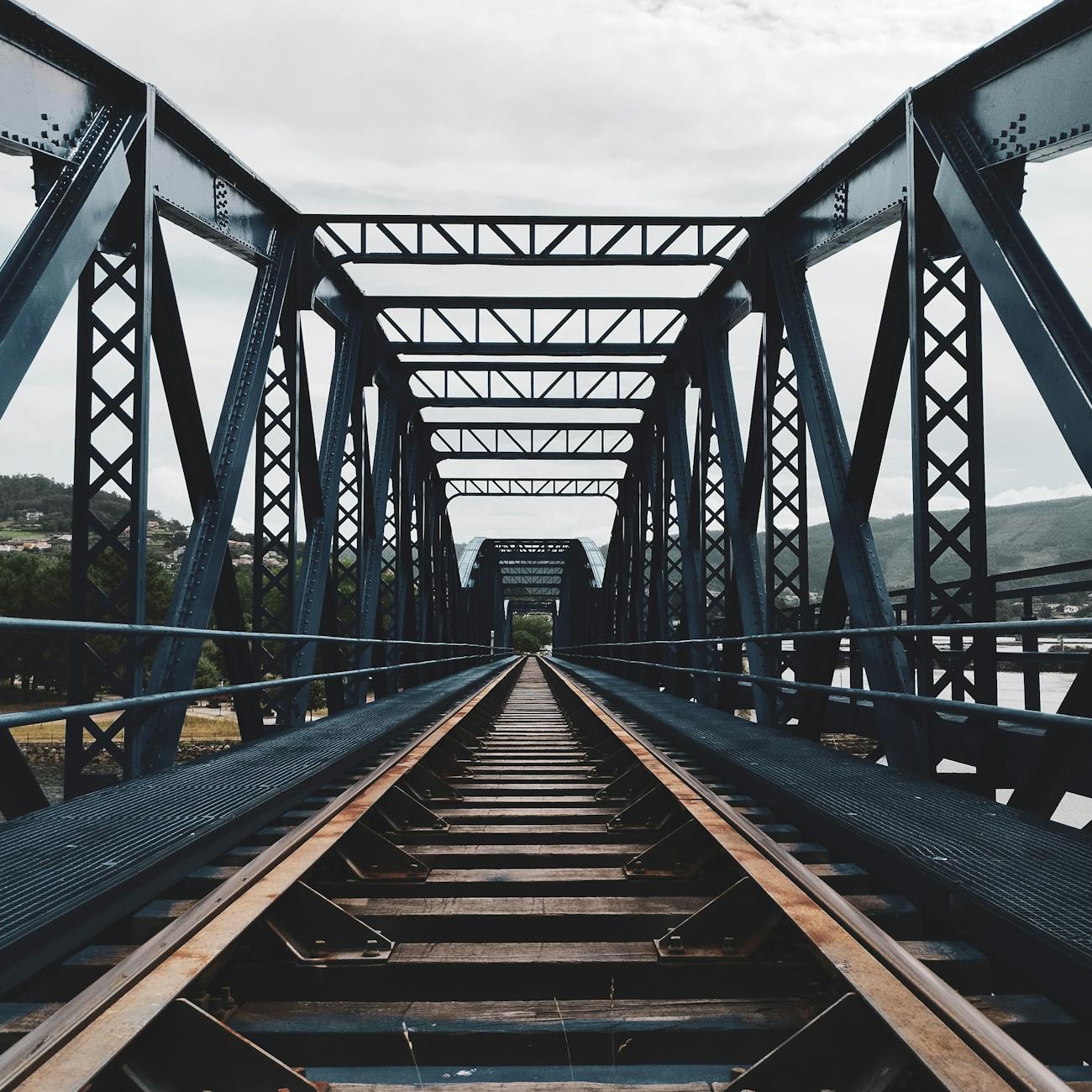 How to Get Clients for Your Aerospace Fuel Transport Business