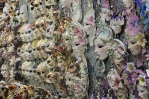 Local Handicraft Industry Logo Design Ideas