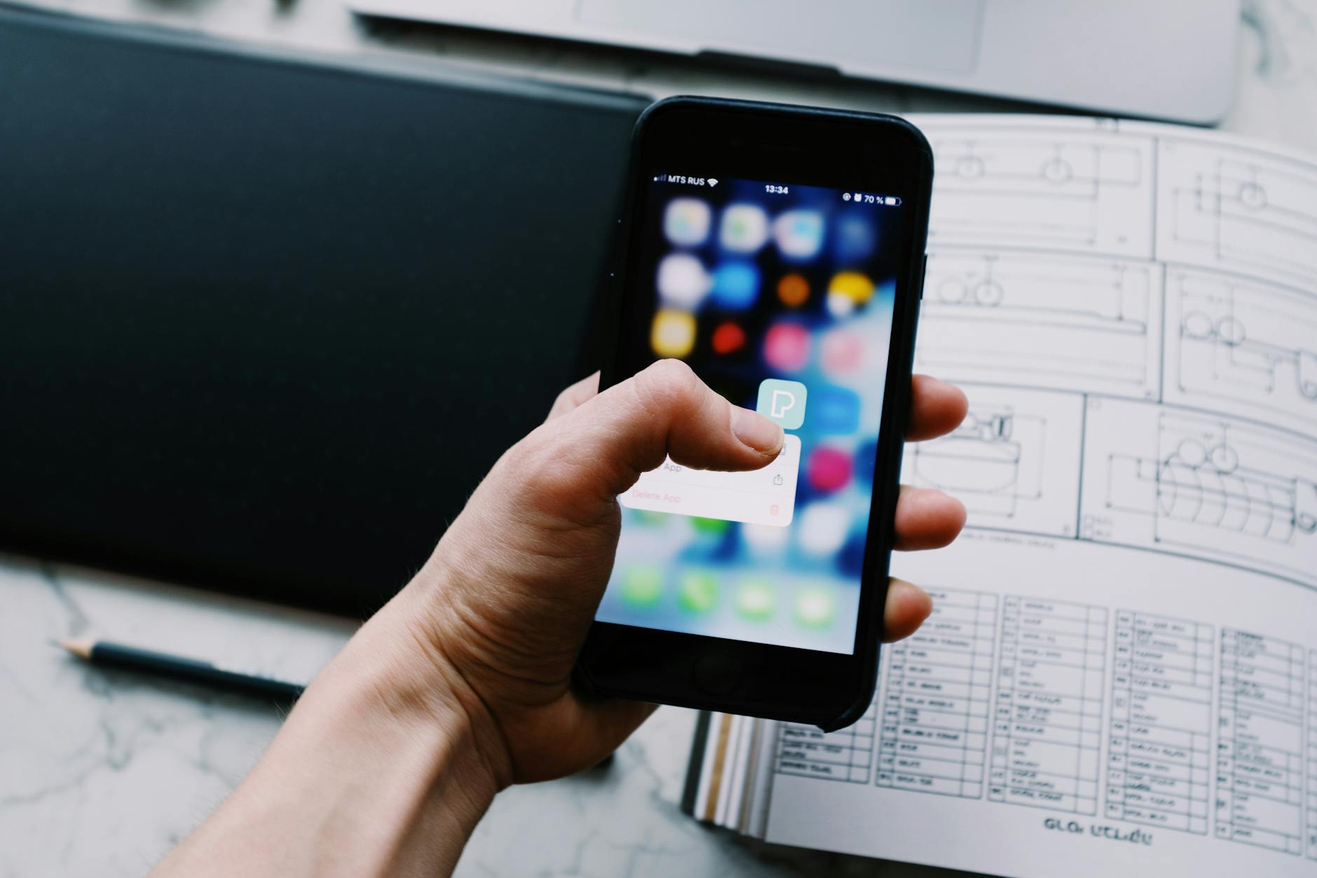 How to Create Catering and Food Services Industry Logo