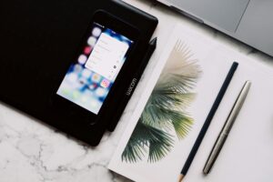 How to Create E-Book Retail Industry Logo