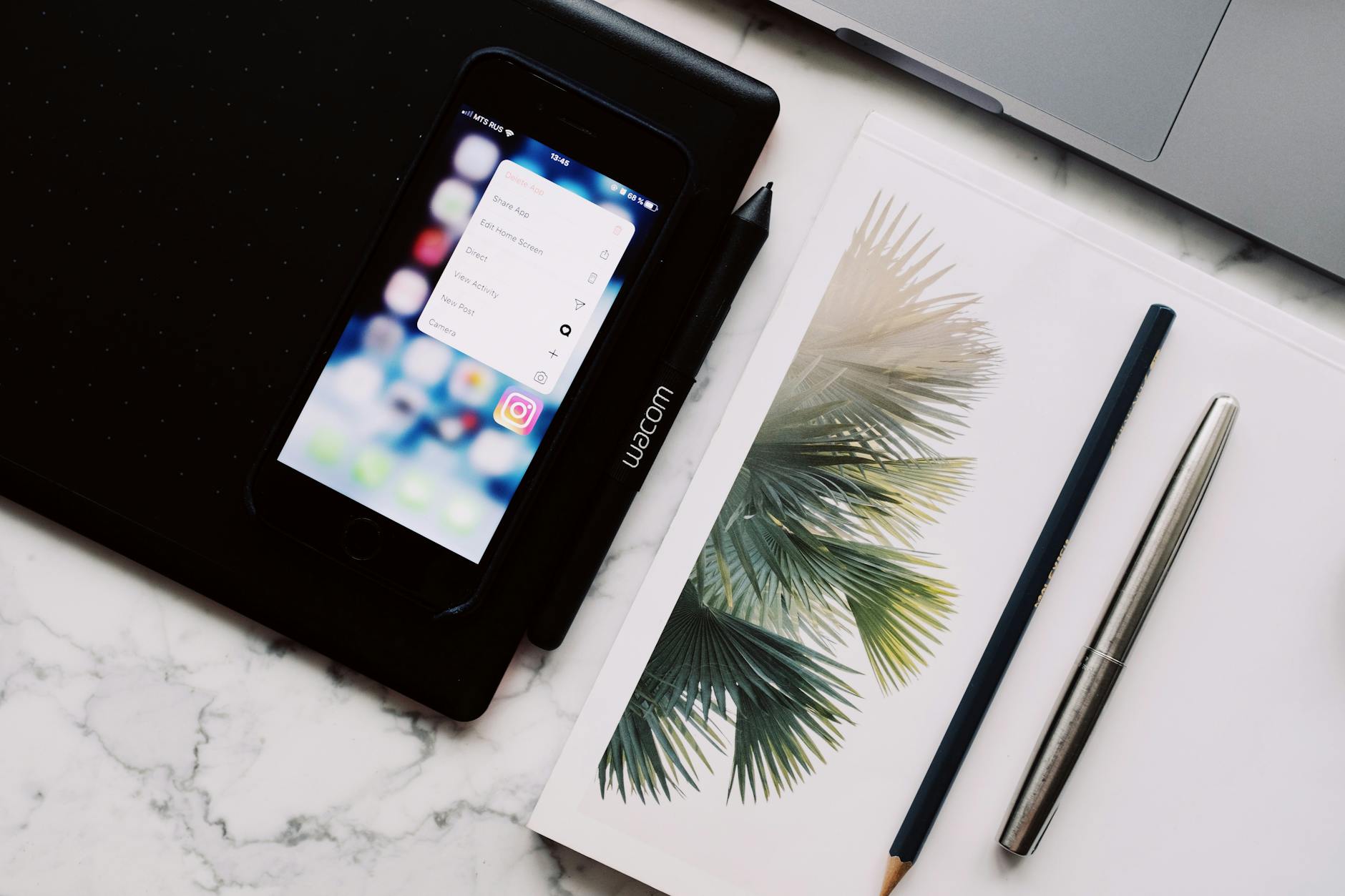 How to Create E-Book Retail Industry Logo