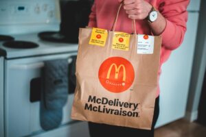 Online Meal Delivery Industry Logo Design Ideas