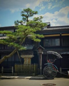 How to Get Clients for Your Local Flower Delivery Business