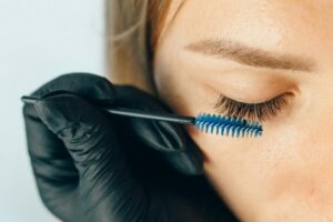 How to Get Clients for Your Eyelash Extension Business