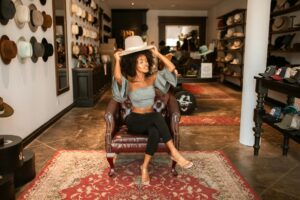 How to Create Chic Boutique Style Logo