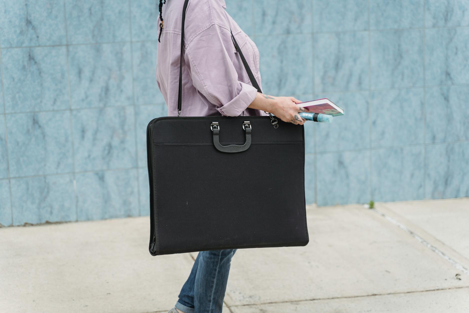 Casual Handbag Industry Logo Design Ideas