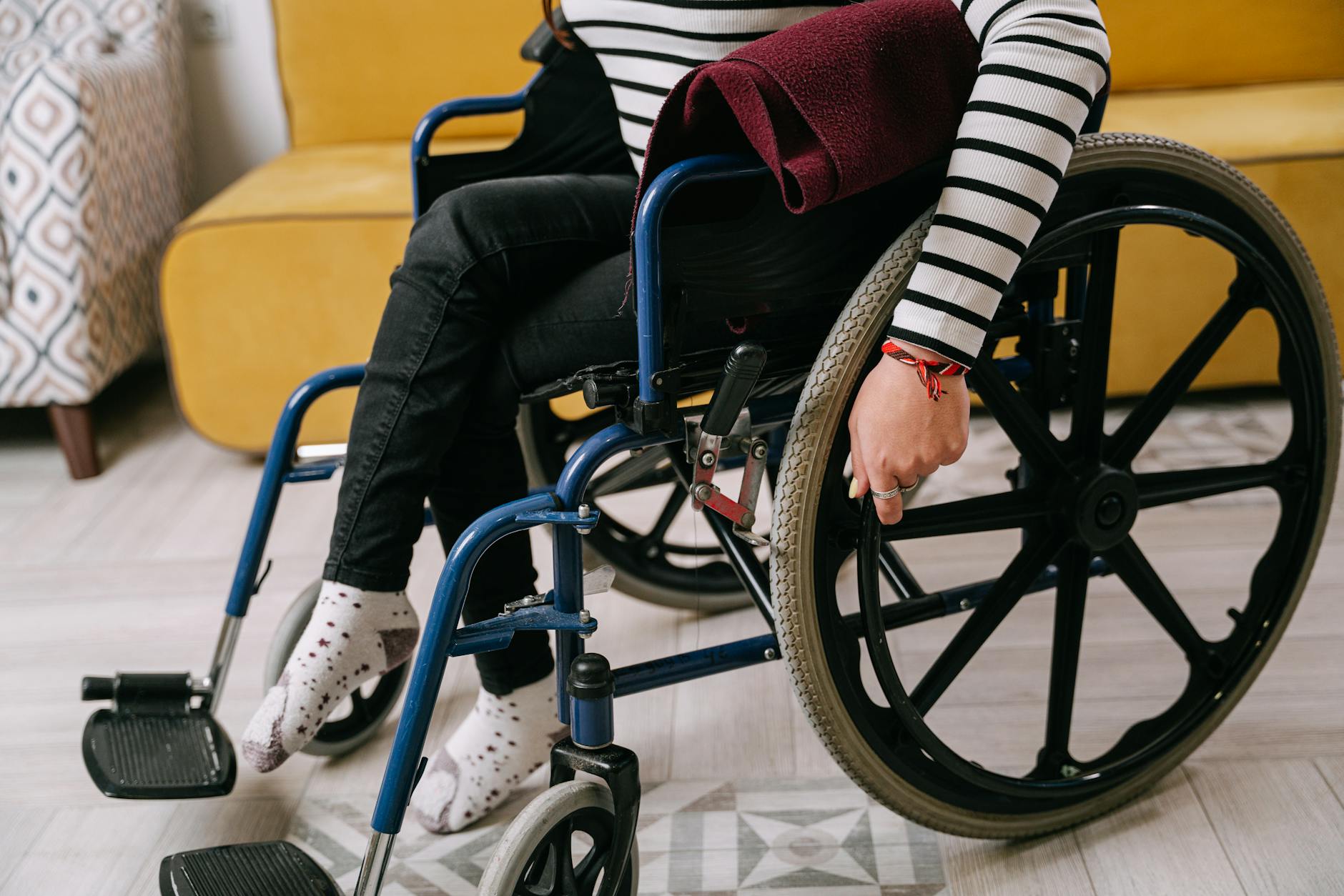 How to Create Long-Term Care Wheelchair Industry Logo