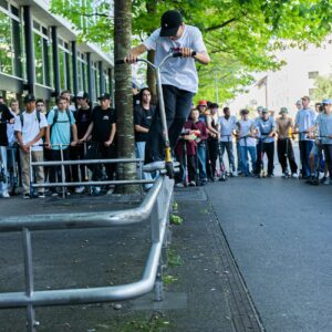 How to Create Fashion Week Showcase Event Logo