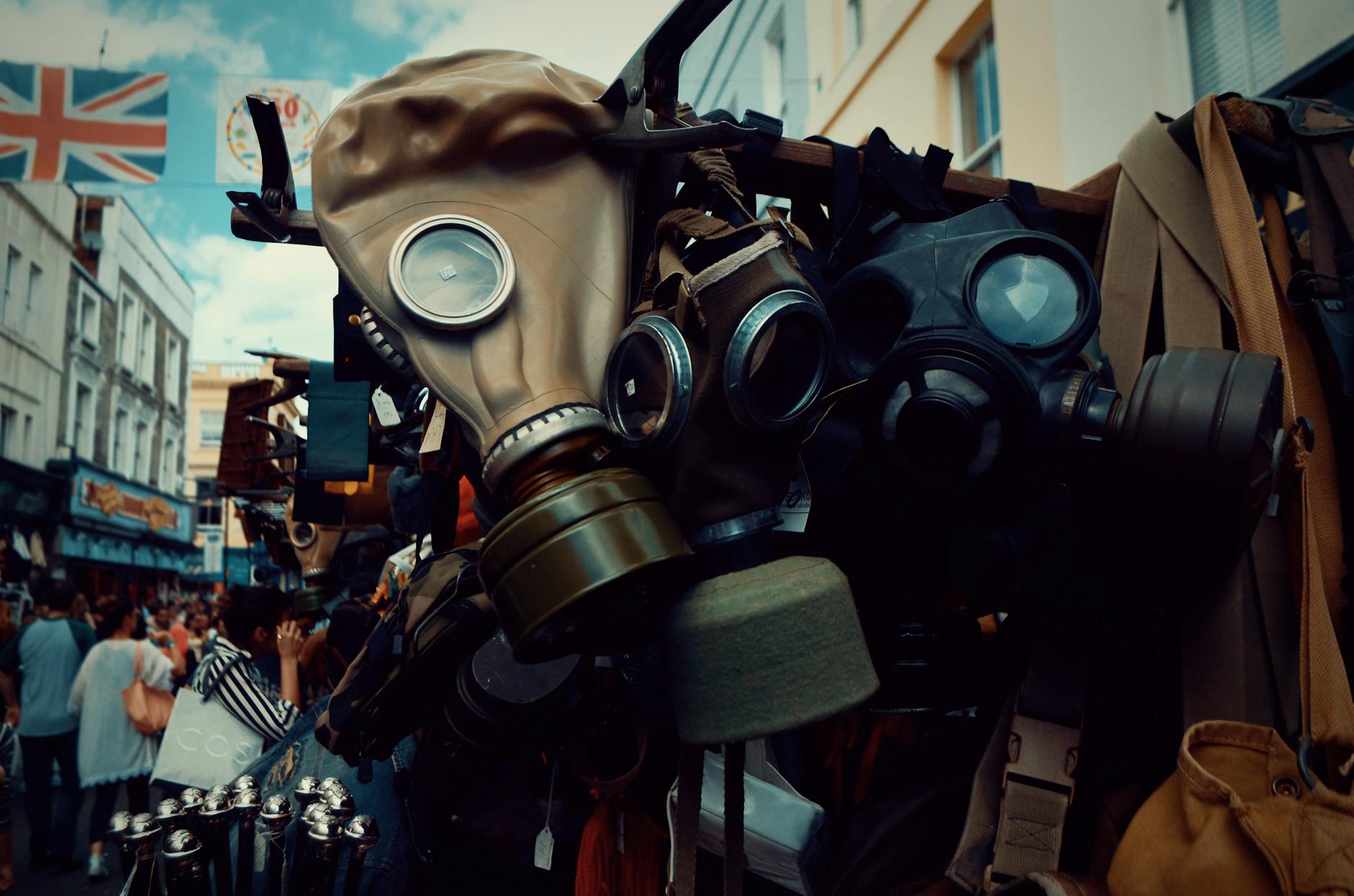 How to Get Clients for Your Air-Purifying Respirators Business