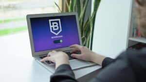 How to Create Rewards Program Industry Logo