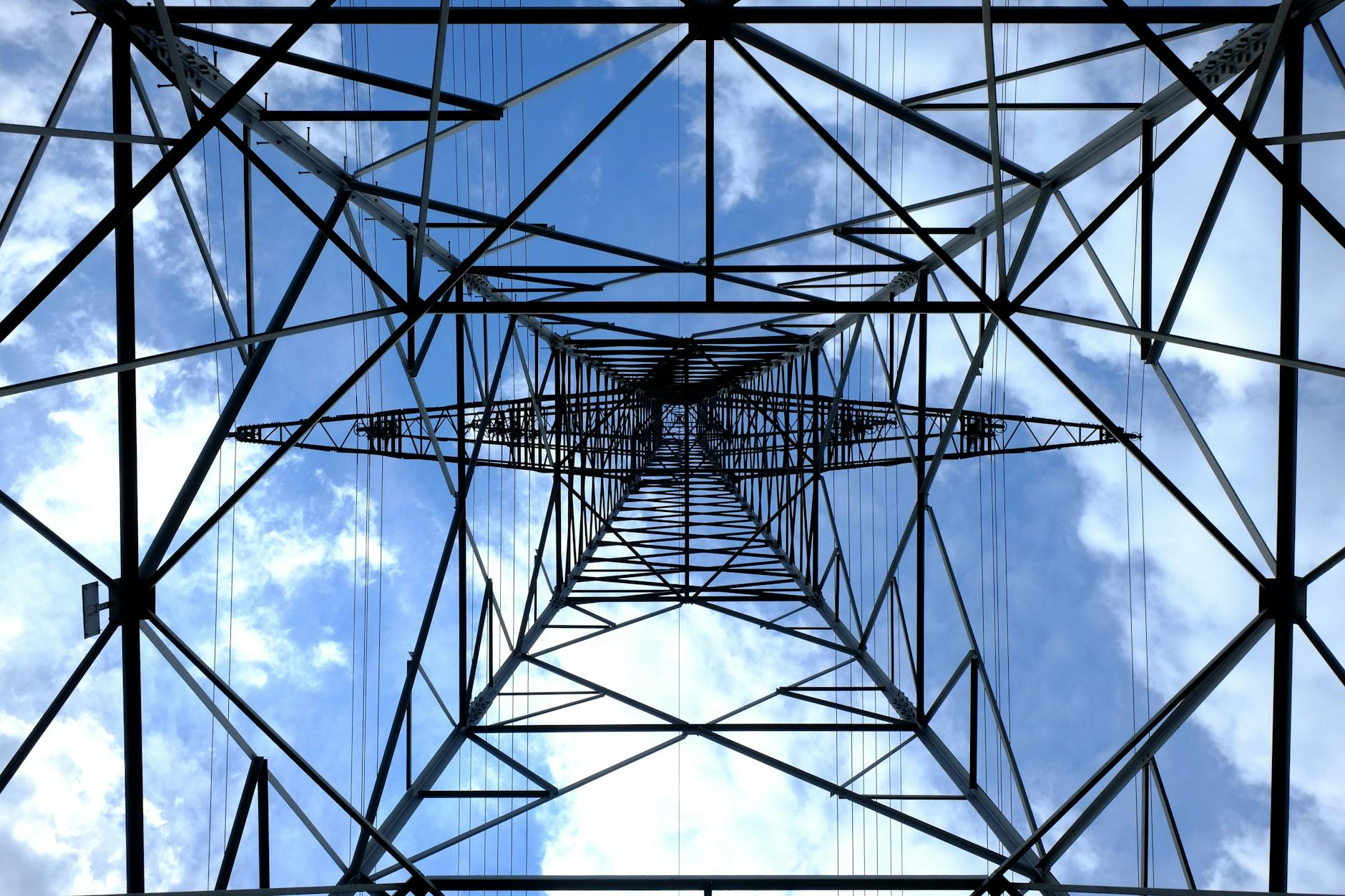 How to Get Clients for Your Transmission Line Construction Business