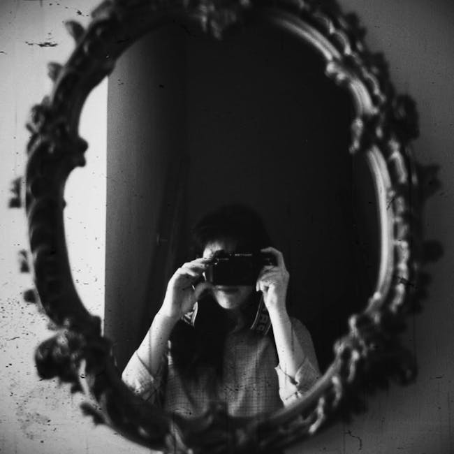 You are currently viewing What is Grayscale Artist