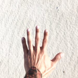 Read more about the article What is Minimal Line Art Tattoo