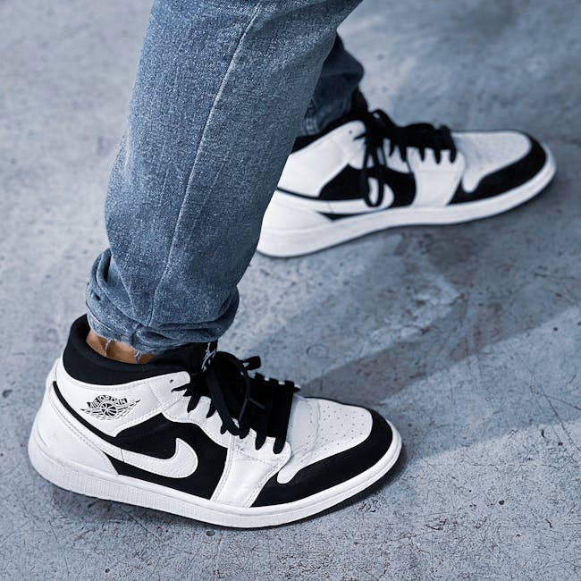 You are currently viewing What is Nike Logo History