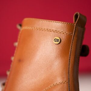 Read more about the article What is Shoes Brand Name Logo