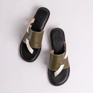 Read more about the article What is White Room Studio Photography